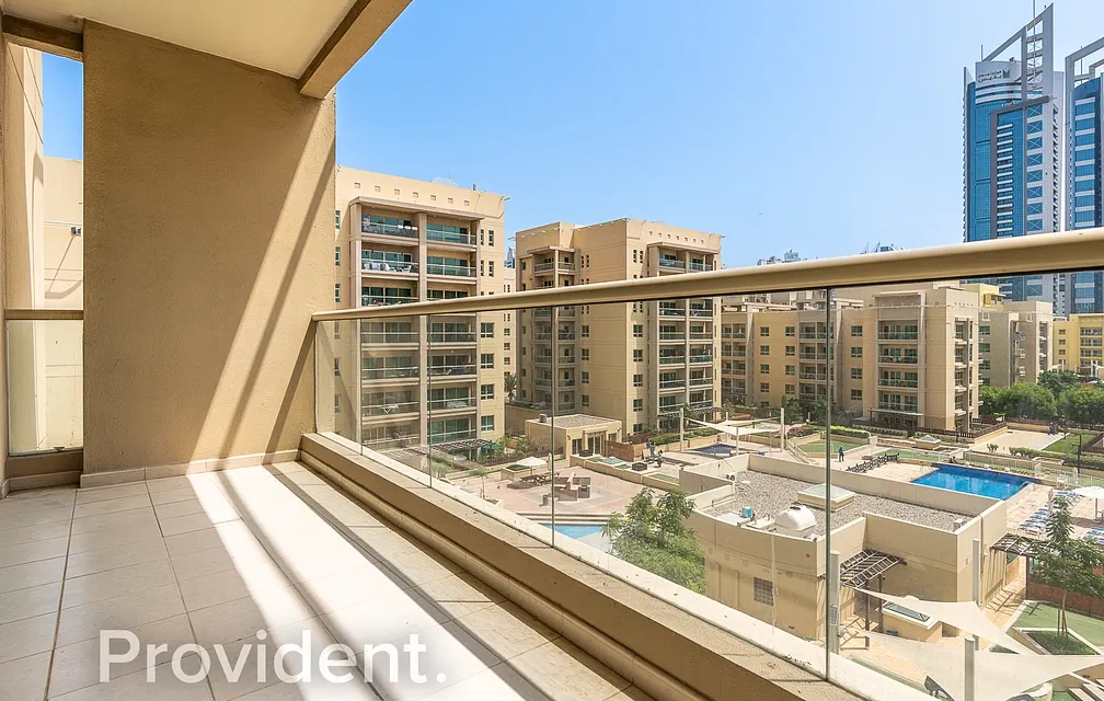 Apartment - Provident Estate