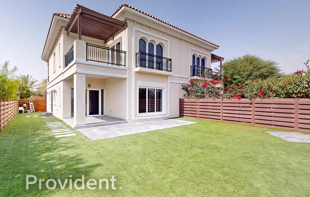 Villa - Provident Estate