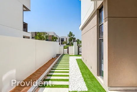 Villa - Provident Estate