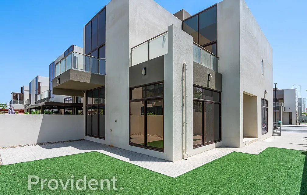 Villa - Provident Estate