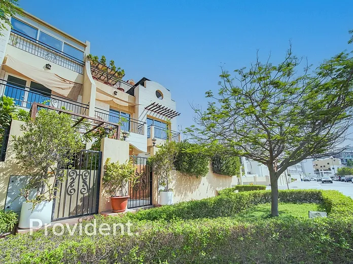 Villa - Provident Estate