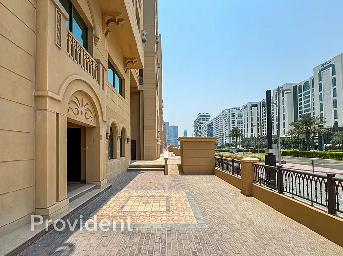 Apartment - Provident Estate