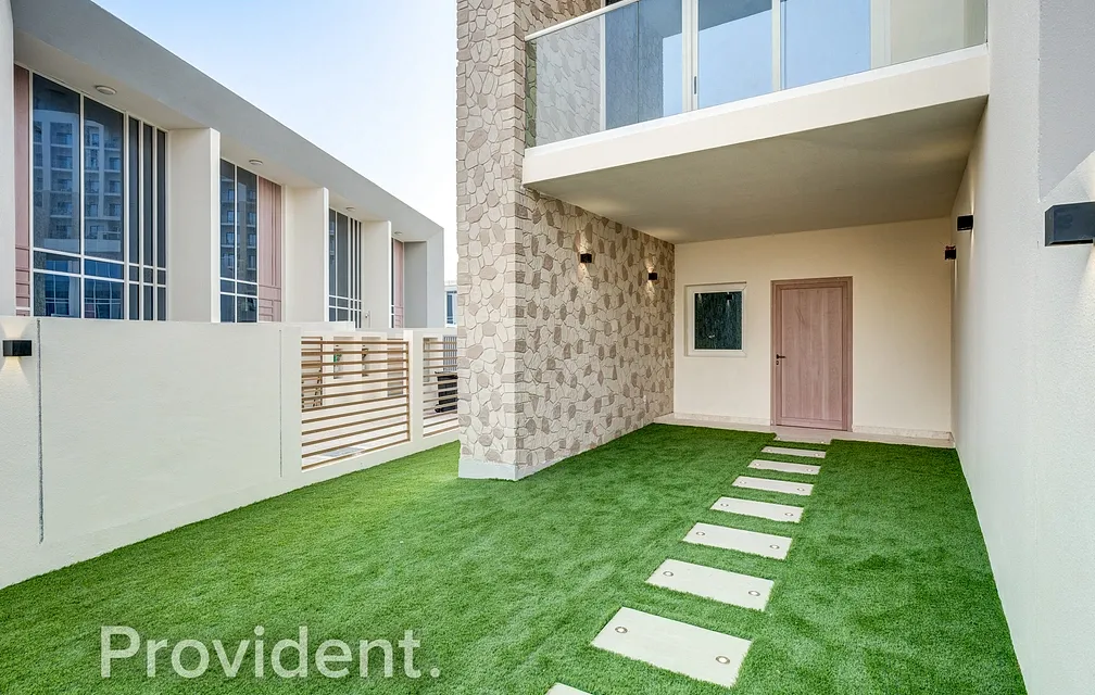 Villa - Provident Estate