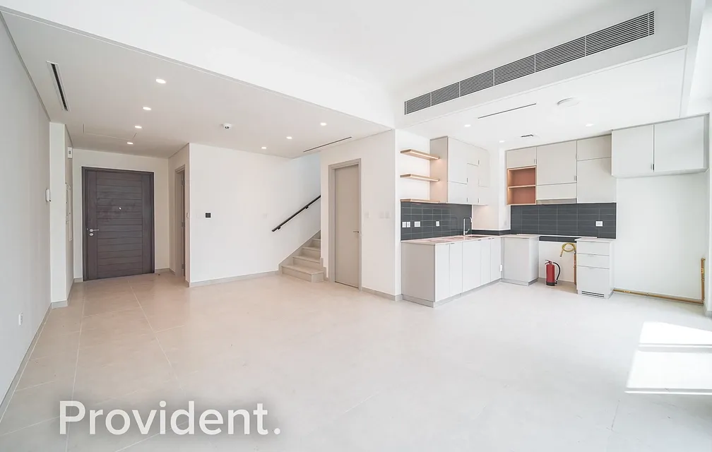 Villa - Provident Estate