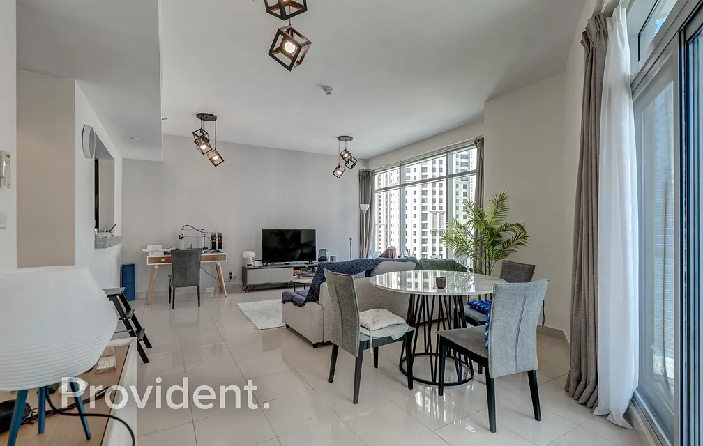 Apartment - Provident Estate