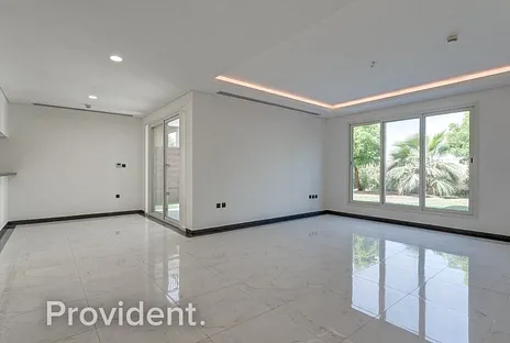 Villa - Provident Estate