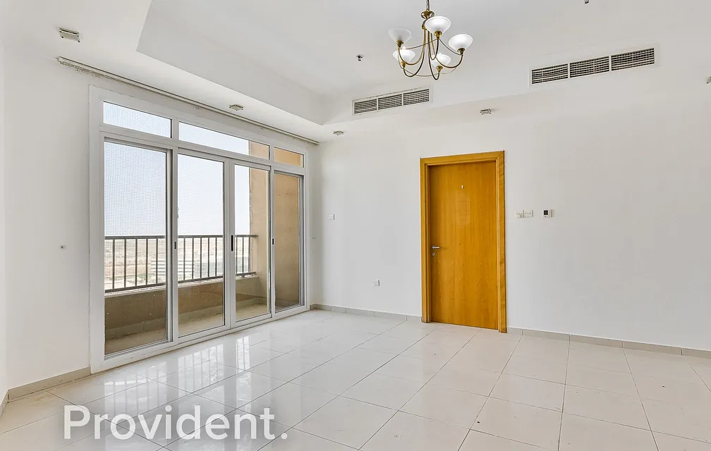 Apartment - Provident Estate
