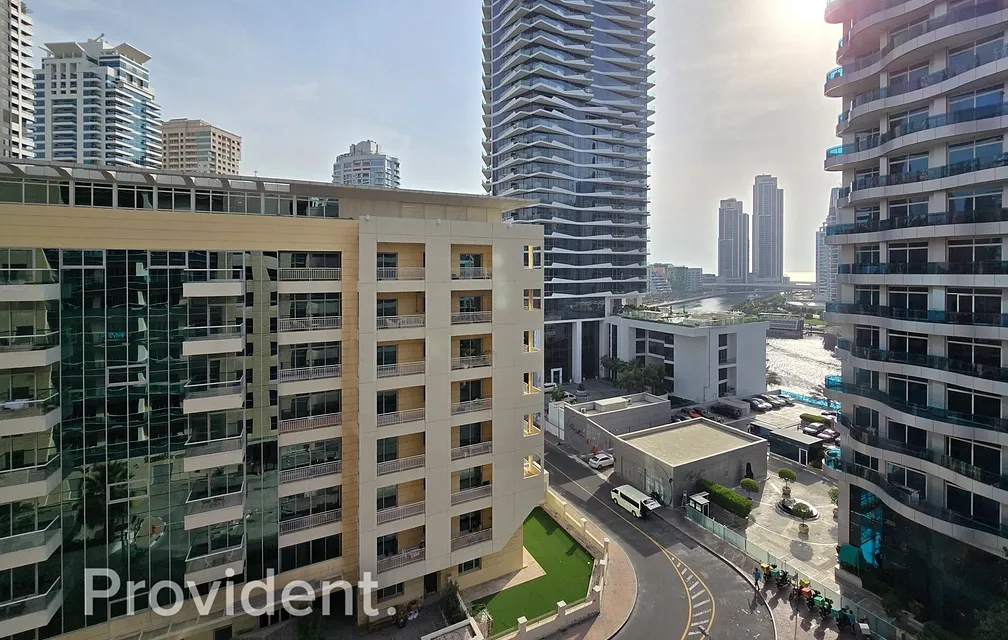Apartment - Provident Estate